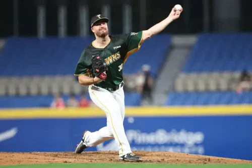 ▲富邦悍將內野手陳愷佑透露，台鋼雄鷹洋投艾速特的滑球不好打，尤其是位移非常大。（圖／台鋼雄鷹提供）