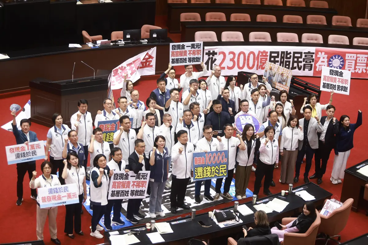 ▲立法院日前三讀通過全民普發現金1萬元，總統府今依法公告。（圖／記者葉政勳攝）