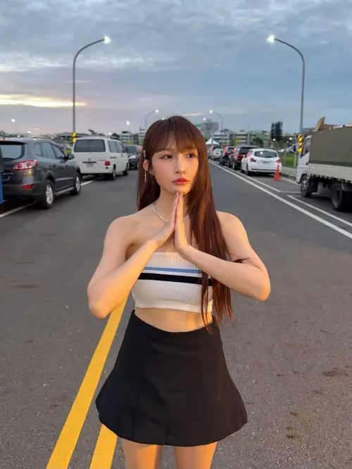 ▲張若凡日前才爆出欠債上百萬，還改名意圖躲債。（圖／翻攝自張若凡IG）