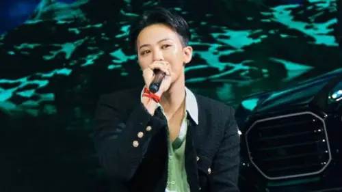 GD登台APEC演出太炸裂！習近平整場看呆、加拿大總理拿手機狂錄
