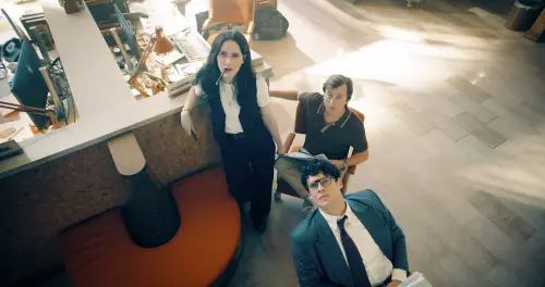 ▲在眾多角色與有限篇幅之中，編導詹姆斯岡恩精準打擊每一個環節，處處比喻都充滿巧思。（圖／台灣華納提供）