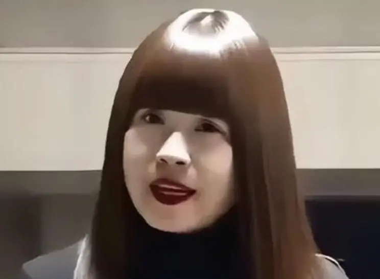 ▲中國38歲偽娘網紅「紅姐」近日因涉嫌以女裝誘騙多名男子發生性行為，還拍下過程並上傳網路牟利，已經遭到南京警方逮補。（圖/微博）