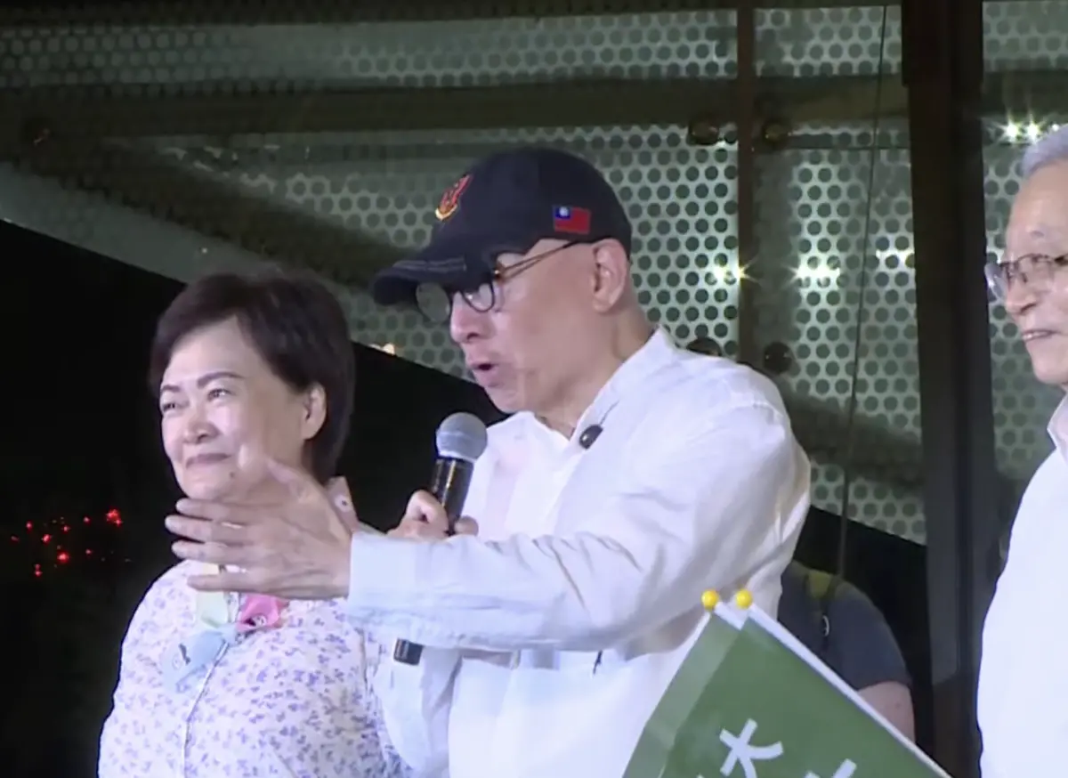 ▲前聯電董事長曹興誠今（12）晚在台中參加罷免晚會。（圖／翻攝畫面）