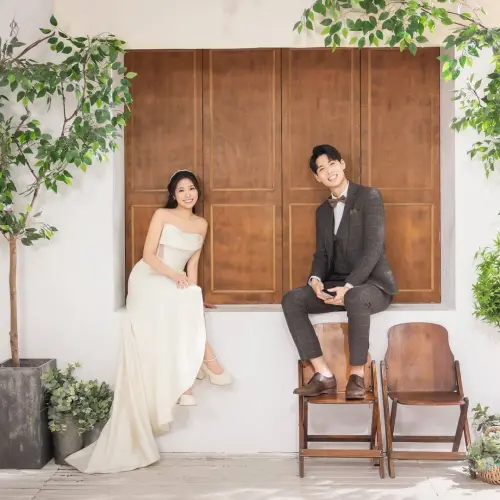 ▲Sharon（左）昨日舉辦婚禮，嫁給韓國歐巴。（圖／翻攝自Sharon IG）