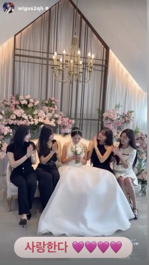 ▲Mingo（左起）、金泰琳、安芝儇、李晧禎等人一同出席Sharon（中）的婚禮。（圖／翻攝自安芝儇IG）