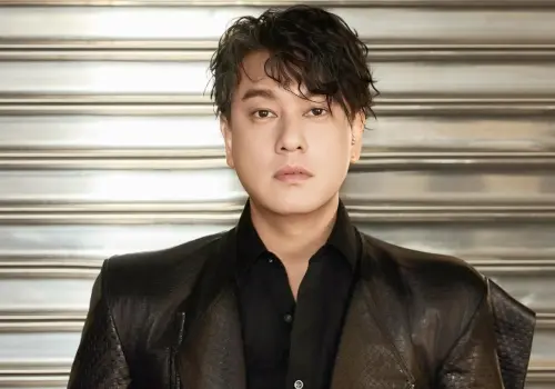 ▲朱孝天（如圖）曾因病暴肥淡出演藝圈，雖然今年驚喜合體F4其他成員，最近又由於F4新歌把他換成周杰倫、五月天阿信，引發爭議。（圖／朱孝天IG）