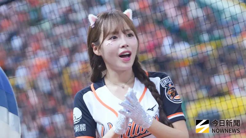 ▲斗山熊韓援雙星文慧真（如圖）、安惠志近日重磅宣布加盟統一獅，昨（12）日是2人首度現身中華職棒應援舞台，跟著《NOWNEWS今日新聞》一同來認識這2位韓籍女神吧！（圖／讀者提供）