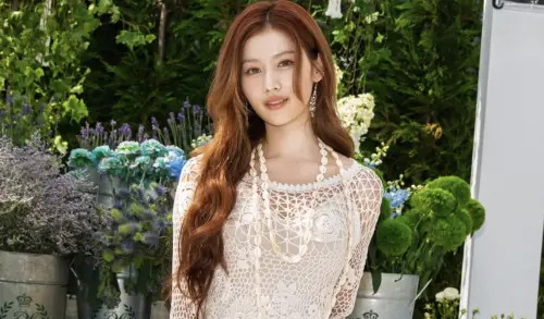 ▲TWICE SANA被選為「20代最辣女星」。（圖／SANA IG）