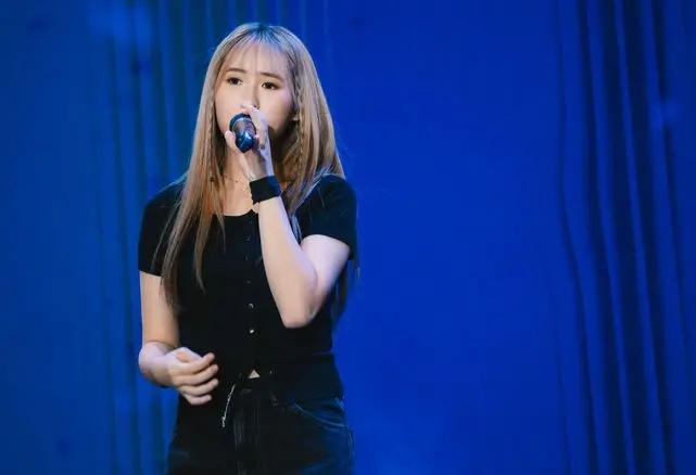 五月天星二代「小玫瑰」登大巨蛋！林志玲認證她美貌：勇敢綻放吧