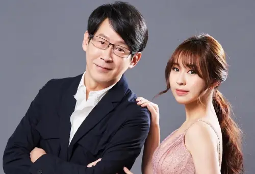 五月天星二代冠佑（左）女兒「小玫瑰」劉芯妤（右）登大巨蛋！林志玲認證她美貌：勇敢綻放吧。（圖／劉芯妤IG）