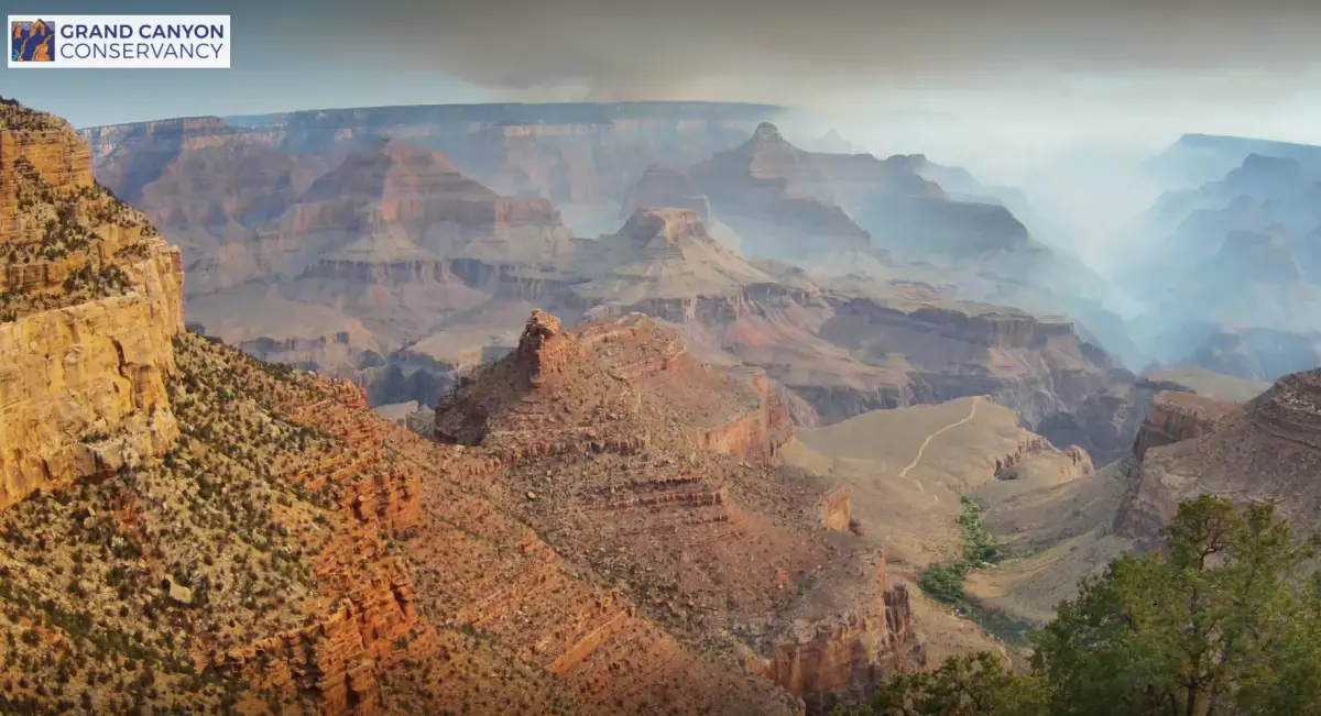 ▲美國大峽谷野火狂燒，控制率仍為0。（圖／擷取自US National Weather Service Flagstaff Arizona臉書）