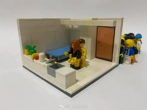 ▲南京紅姐的房間被中國網友在社群平台魔改成樂高版本。（圖／翻攝自微博）