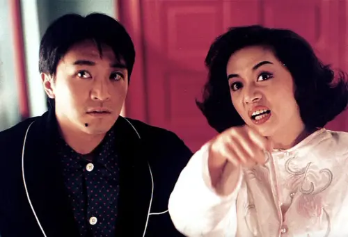 ▲梅艷芳（右）曾主演王晶執導的《逃學威龍3之第七感抓財神》，王晶認為她就是天賦極高，演什麼像什麼。（圖／摘自IMDb）