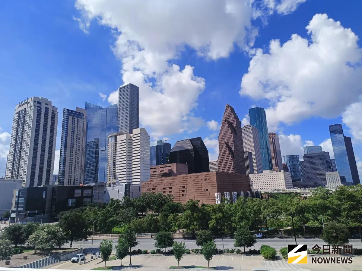 ▲美國休士頓市旅遊局亞太處處長Leo Yao接受採訪時分享，在休士頓，小費約給15%到18%不等，要特別注意的是，小心被「雙重收費」。（圖／記者許若茵攝）