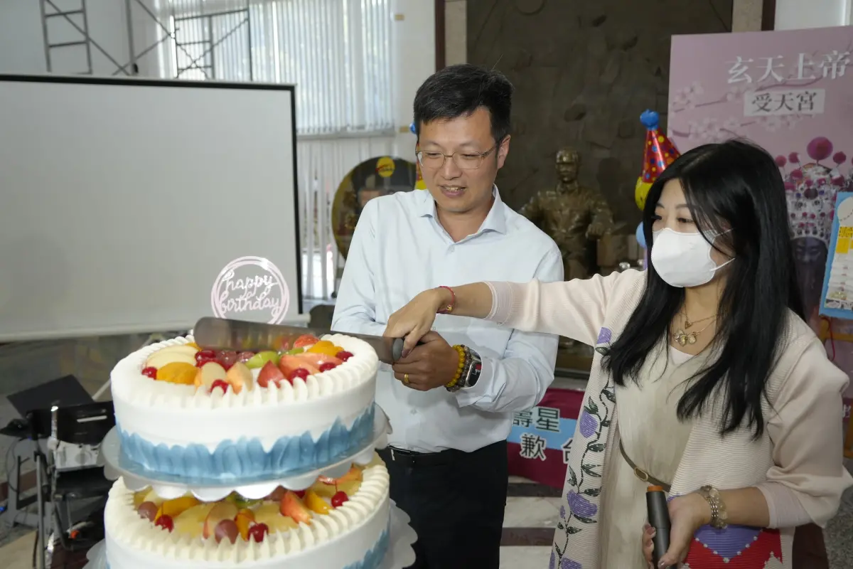 南投市長妻爆出軌！曾低調夾娃娃「賢內助」人設崩塌 本人回應了