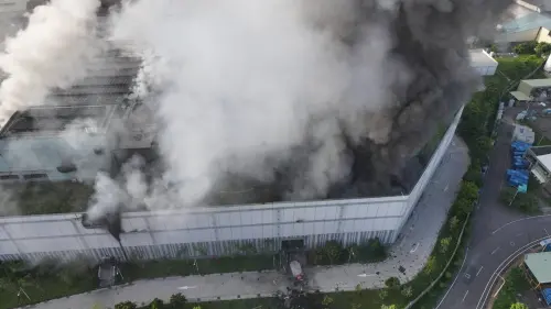 鋰電池廠大火　陳其邁赴現場請這些里的民眾勿外出
