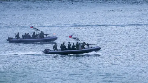 ▲成功艇運用50機槍對敵軍實施掃射。（圖／馬防部提供）