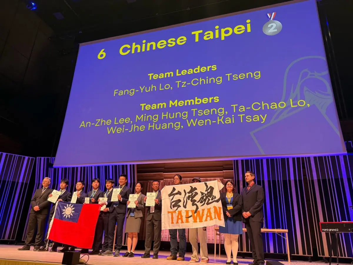 ▲台灣代表隊於第38屆國際青年物理學家競賽IYPT勇奪銀牌獎。（圖／徐有庠先生紀念基金會提供）