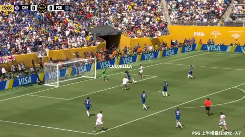 ▲藍軍功臣正是攻守跑動範圍極大的Cucurella，在PSG第一次兵臨城下時作出一個關鍵防守：Kv從中路回撤，吸引了藍軍中後衛Chalobah上前防守，和Fabian Ruiz前後換位下，隊友精準巧妙的傳球讓Fabian Ruiz衝刺，移動攻擊這塊空間。（圖／徐有辰提供）