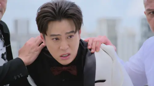 ▲《好運來》賴慧如跟王燦《好運來》婚禮戲現場頂著豔陽高溫，濕透婚紗、滿身瘀青，仍敬業演出。（圖／民視提供）