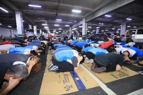 ▲上百名家樂福工作人員和顧客在地下室演習避難。（圖／台中市政府提供，2025.07.15）