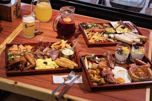 ▲全球唯一早午餐派對Combo拼盤，Hooters台北慶城店獨賣。（圖／記者朱永強攝）