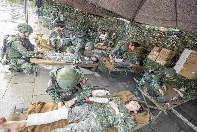 ▲第五作戰區漢光演習演練「戰傷救護暨大量傷患前接後送處置」演練(圖／十軍團提供2025.7.15)