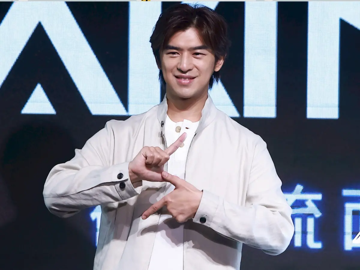 ▲近日關於陳柏霖將於年底在紐西蘭結婚的消息受到各方關注，他今（15）日出席面膜活動，承認有種被外界催婚的感覺，有點莫名，但也保證「有好消息會跟大家說」。（圖／記者葉政勳攝）