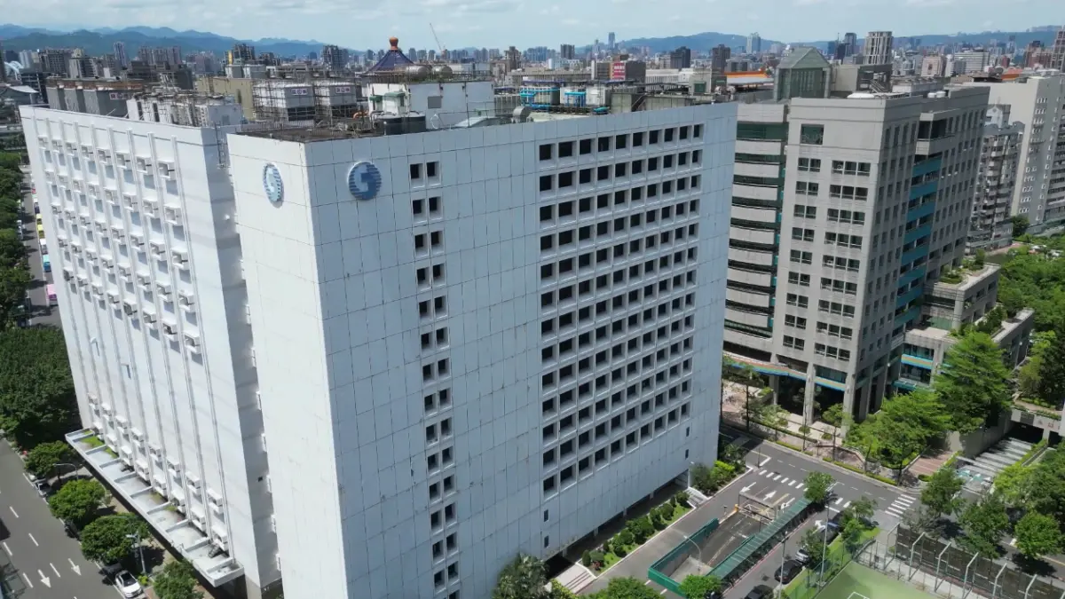 ▲中華電信信義園區位處台北市仁愛路一段、紹興南街、杭州南路一段的交界處。（圖／中華電信官網）