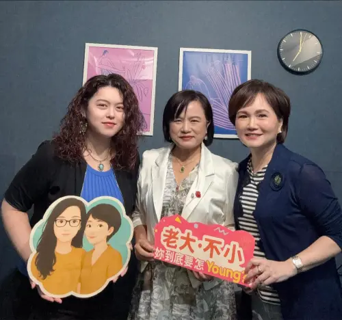 ▲沈春華（右）近日上節目分享自己的生命感悟。（圖／翻攝自沈春華臉書）