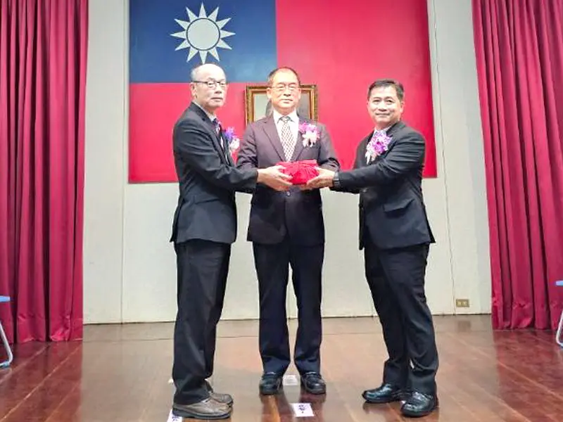 借助專業穩定供電！台電興達及南部發電廠舉行新卸任廠長交接
