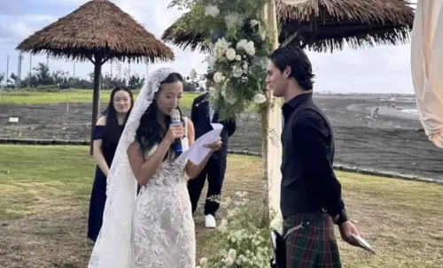 ▲蔡牧霏（左）在西子灣舉辦戶外婚禮。（圖／于小惠 臉書）