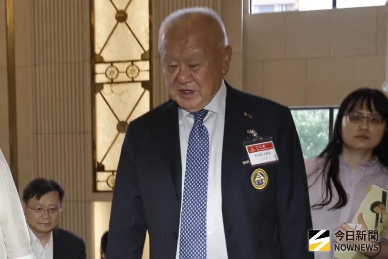 ▲美國總統川普宣佈台灣關稅稅率20%，台玻董事長、三三會理事長林伯豐今（1）日提出3點聲明。（圖／記者葉政勳攝，2025.07.16）