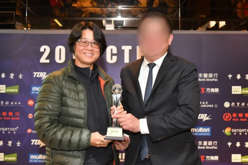 台師大女足抽血換學分！教練周台英超狂背景曝　亞洲一姊淪為被告