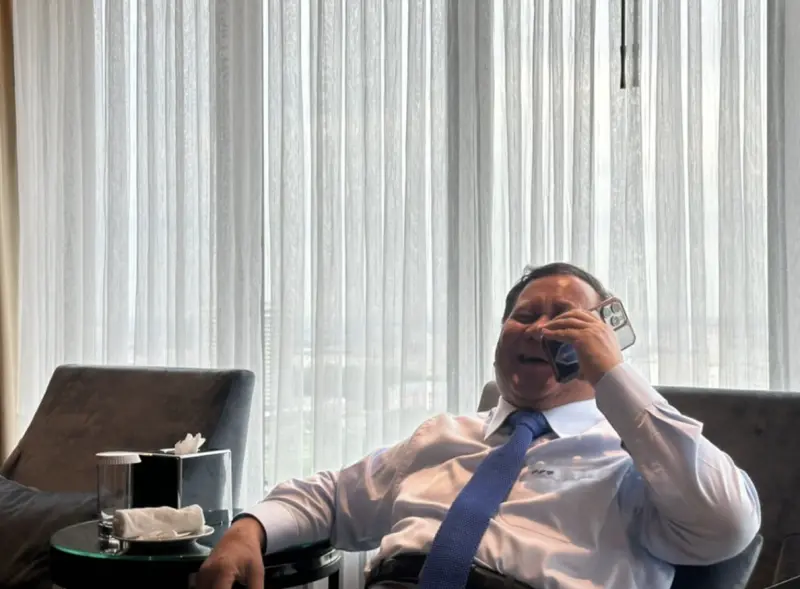 ▲印尼總統普拉伯沃（Prabowo Subianto）今（16）日曝光自己與川普通話的照片，說自己與川普進行了非常愉快的通話，大讚達成的協議讓印尼和美國「互利共贏」。（圖／翻攝自印尼總統普拉伯沃的IG）