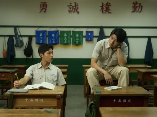 ▲牧森（左）與劉育仁在《進行曲》中扮演的名校高材生，各有不同的困境。（圖／未來進行曲提供）