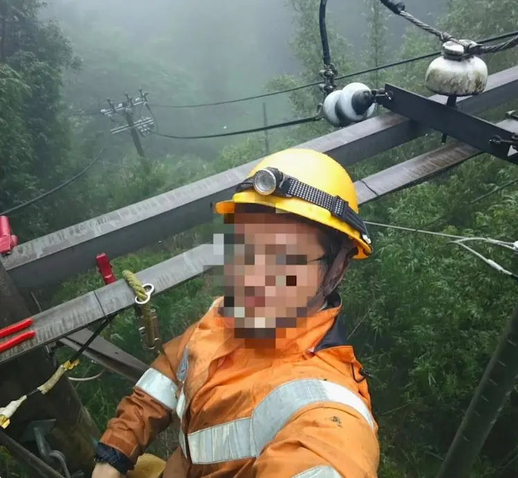 家屬拔管器捐！「台電英雄」制服不合身 ICU護理師連夜找阿姨改