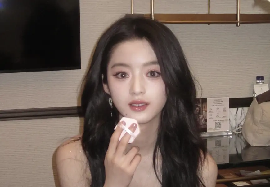 ▲「小趙麗穎」黃楊鈿甜（如圖）之前因為戴天價耳環，讓曾是公務員的爸爸被質疑貪污，而調查結果顯示，她的耳環只是玻璃仿冒品。（圖／翻攝自微博）