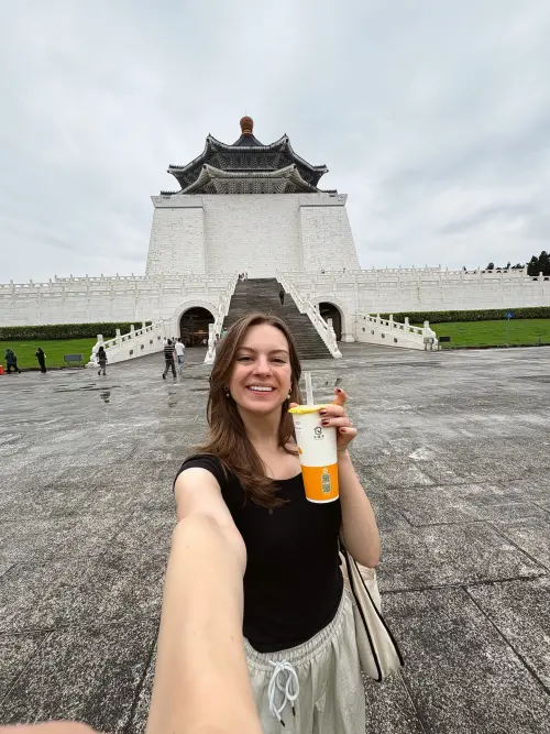 ▲莫彩曦透露自己因為童年舊傷，所以回到美國動手術。（圖／翻攝自莫彩曦臉書）