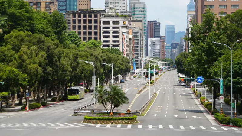 圖輯／防空警報響！2025城鎮韌性演習台北登場　繁華街道瞬間淨空