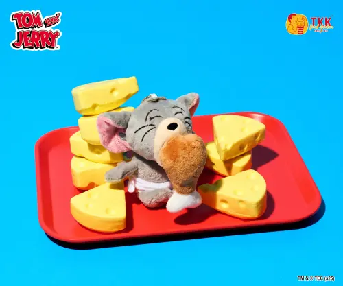 頂呱呱「湯姆貓與傑利鼠」巨型雞腿玩偶、寵物周邊!起司炸雞開吃 ▲「震動拉繩泰菲款玩偶」大嗑頂呱呱雞腿。(圖/頂呱呱提供)