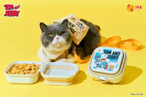 頂呱呱「湯姆貓與傑利鼠」巨型雞腿玩偶、寵物周邊!起司炸雞開吃 ▲「兩用隨行寵物碗」、「人寵兩用輕量背包」開搶。(圖/頂呱呱提供)