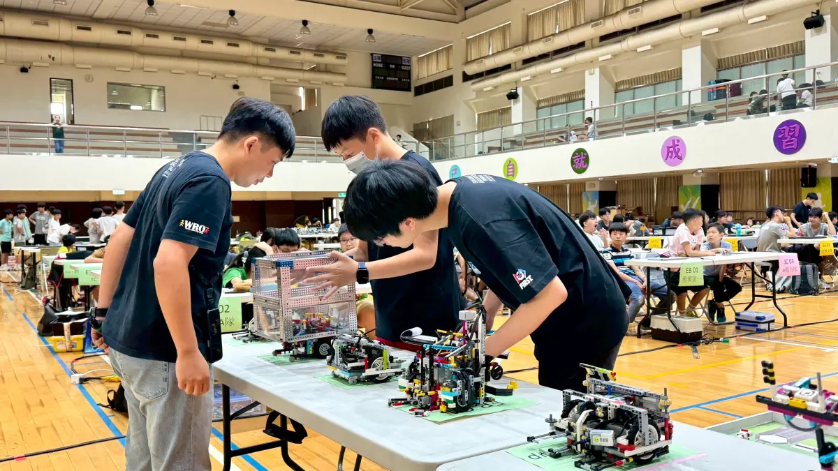 國際奧林匹亞智能機器人競賽 中南區賽嶺東登場360人參賽