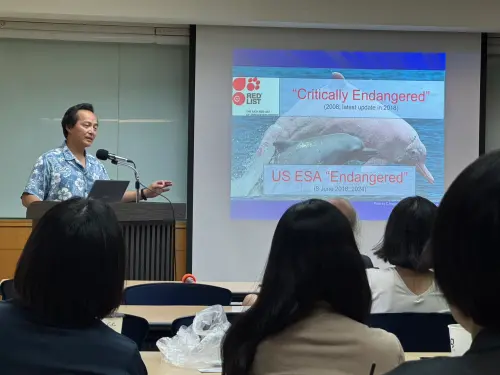 ▲「這些白海豚正走向滅絕的命運，已經是迫在眉睫的事了。如果什麼事都不做，這些動物將會消失！」王愈超語重心長說。（圖／記者陳偉周攝）