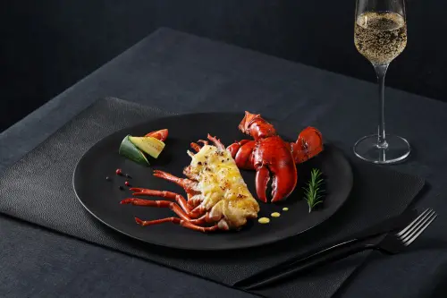 ▲出示活動截圖指定消費，免費吃價值1200元「波士頓龍蝦」。（圖／王品集團提供）