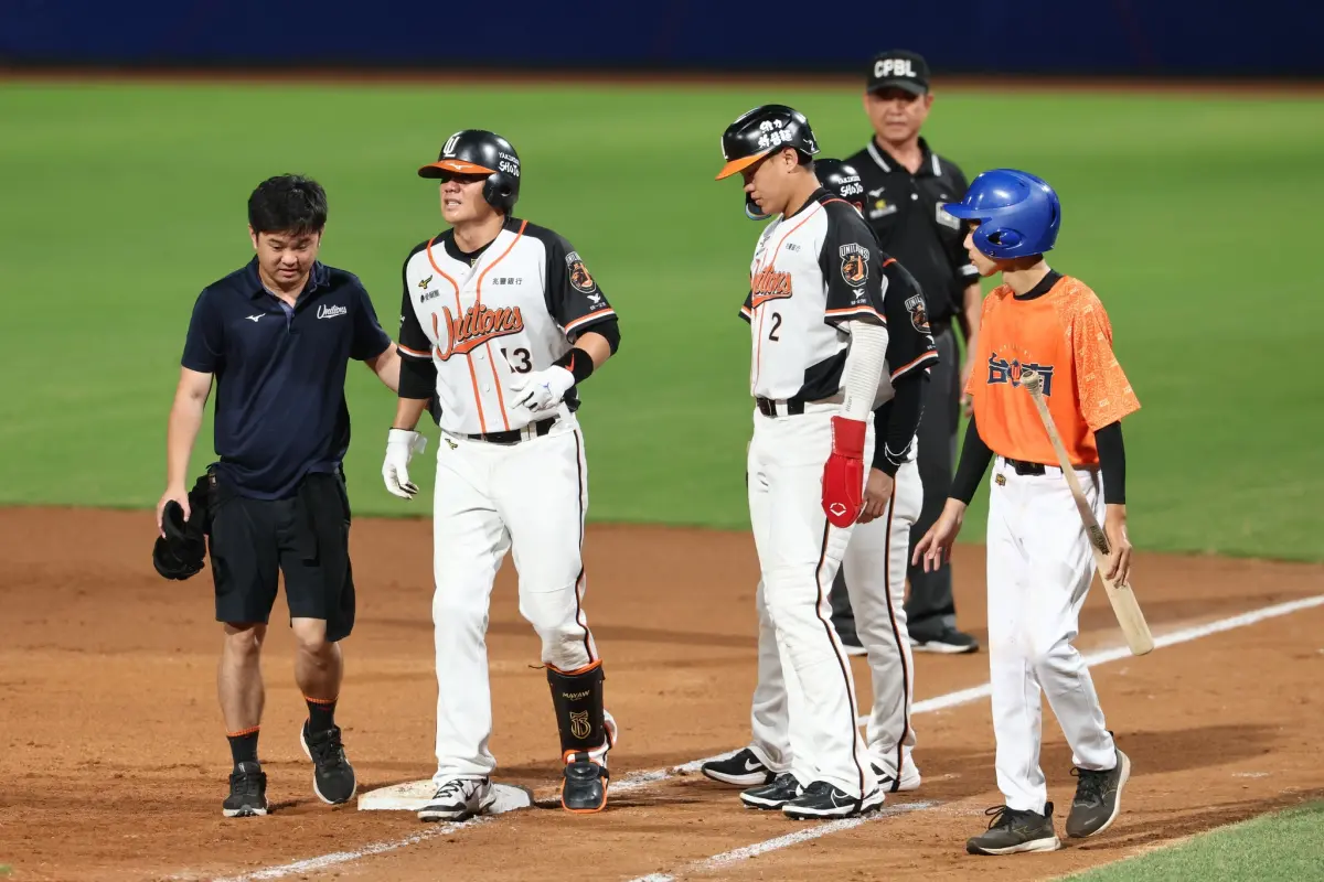 ▲統一獅老將陳鏞基昨日在跑壘時拉傷大腿，今日下二軍休養。（圖／統一獅提供）