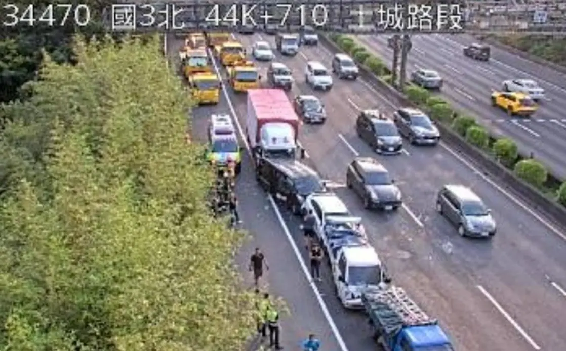 ▲國道3號北上44.7K發生7車連環撞車禍。（圖／翻攝自國道公路即時網）