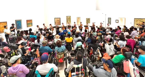 ▲中鋼集團教育基金會舉辦一場專屬輪椅族朋友的音樂會，吸引高雄地區輪椅族與會。(圖／中鋼公司提供)