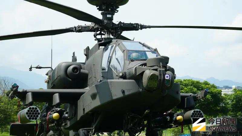 ▲「漢光41號」演習於樹林河濱公園演練AH-64E阿帕契攻擊直升機熱加油、掛彈。（圖／記者呂炯昌攝）