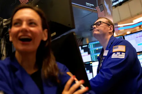 Alphabet重振AI交易！美股那指創5月來最佳表現　川普明年4月訪中
